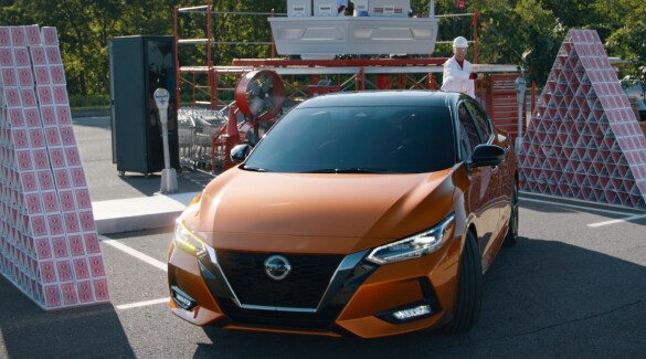 Nissan Sentra Thrill en orange monarque métallisé