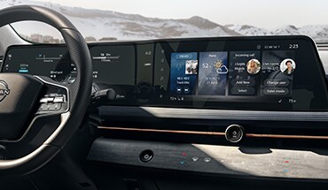 Nissan Ariya 2023, écran de 304 mm (12 po) pour illustrer la connectivité. 