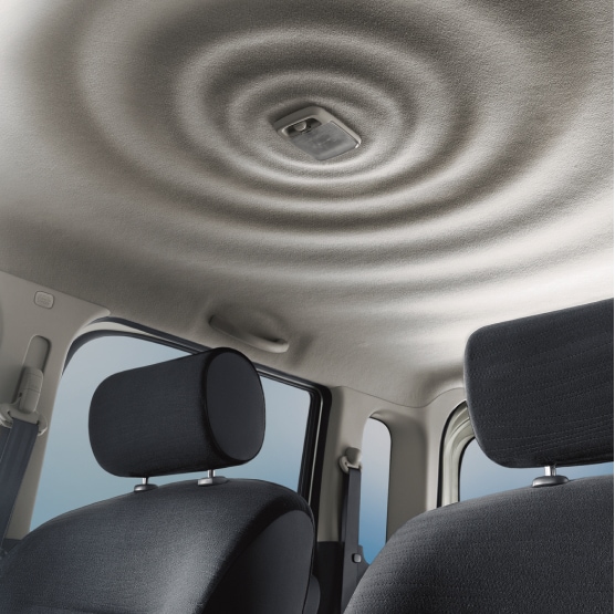Vue intérieure du plafond du Nissan Cube
