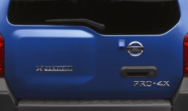 Profil arrière asymétrique du Nissan Xterra
