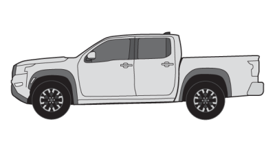 Nissan Frontier à cabine double 2022 en argent sur fond blanc avec une charge utile de 1 230 lb