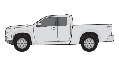 Nissan Frontier King Cab 2023 en argent sur fond blanc.