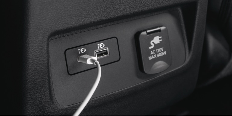 Ports USB et prise de courant de 120 V du Nissan Frontier 2024