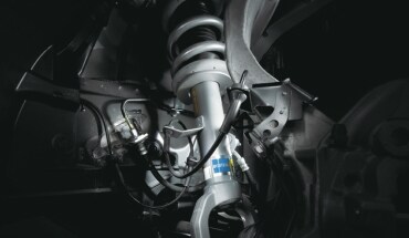 Suspension NISMO calibrée pour la compétition de la Nissan GT-R 2024.
