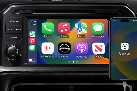 Écran tactile de la Nissan GT-R 2024 affichant les icônes Apple CarPlayᴹᴰ.
