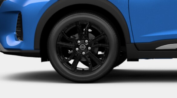Roue du Nissan Kicks 2023 pour montrer les freins à disque aux 4 roues