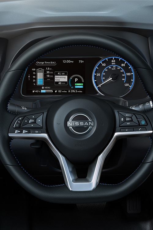 Groupe d’instruments avec écran numérique personnalisable de la Nissan LEAF 2025