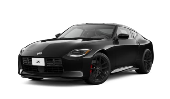 Nissan Z Performance élégante noire avec effet Minuit