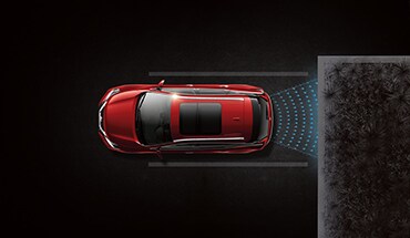 Vue en plongée du Nissan Murano 2023 montrant la fonction de freinage automatique arrière.