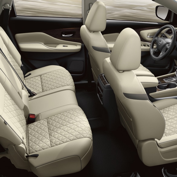 Sièges arrière du Nissan Murano 2024 avec intérieur en cuir clair