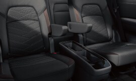 Vue intérieure des sièges capitaine à la deuxième rangée du Nissan Pathfinder 2023