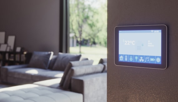Tablette montrant la commande de température avec l’intégration de la maison intelligente de l’ARIYA