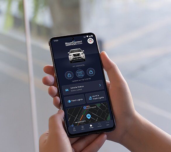 Téléphone intelligent affichant l’application NissanConnect dans le Nissan Armada 2023.